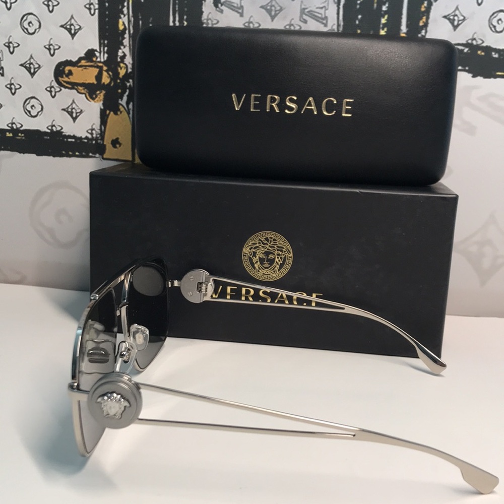 NEW AUTHENTIC Versace Silver Sunglasses VE2269 - Picture 8 of 15